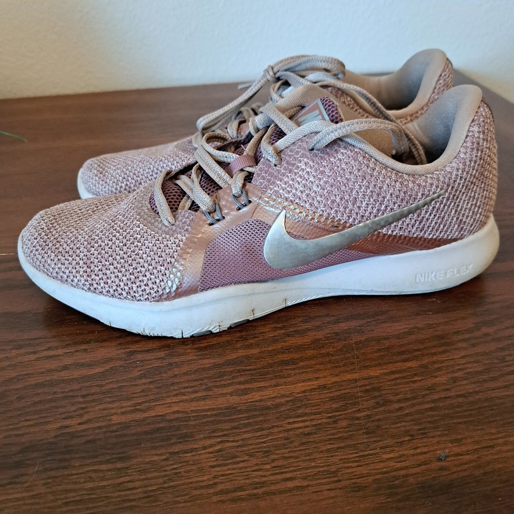 Nike Flex TR 8 Womens Training Shoes Mauve Rose Gold 924340-200 Size 8